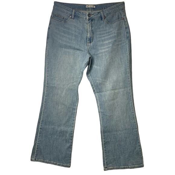 Lee Natural Bootcut Jeans Blue Flair Just Below The Waist 38x30 Short Size 16 - Picture 1 of 9